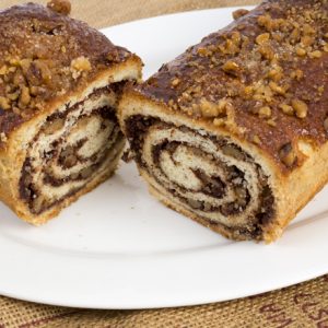 עוגת שמרים אגוזים וקינמון